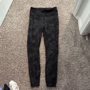 High rise lululemon women’s Black Camouflage Leggings